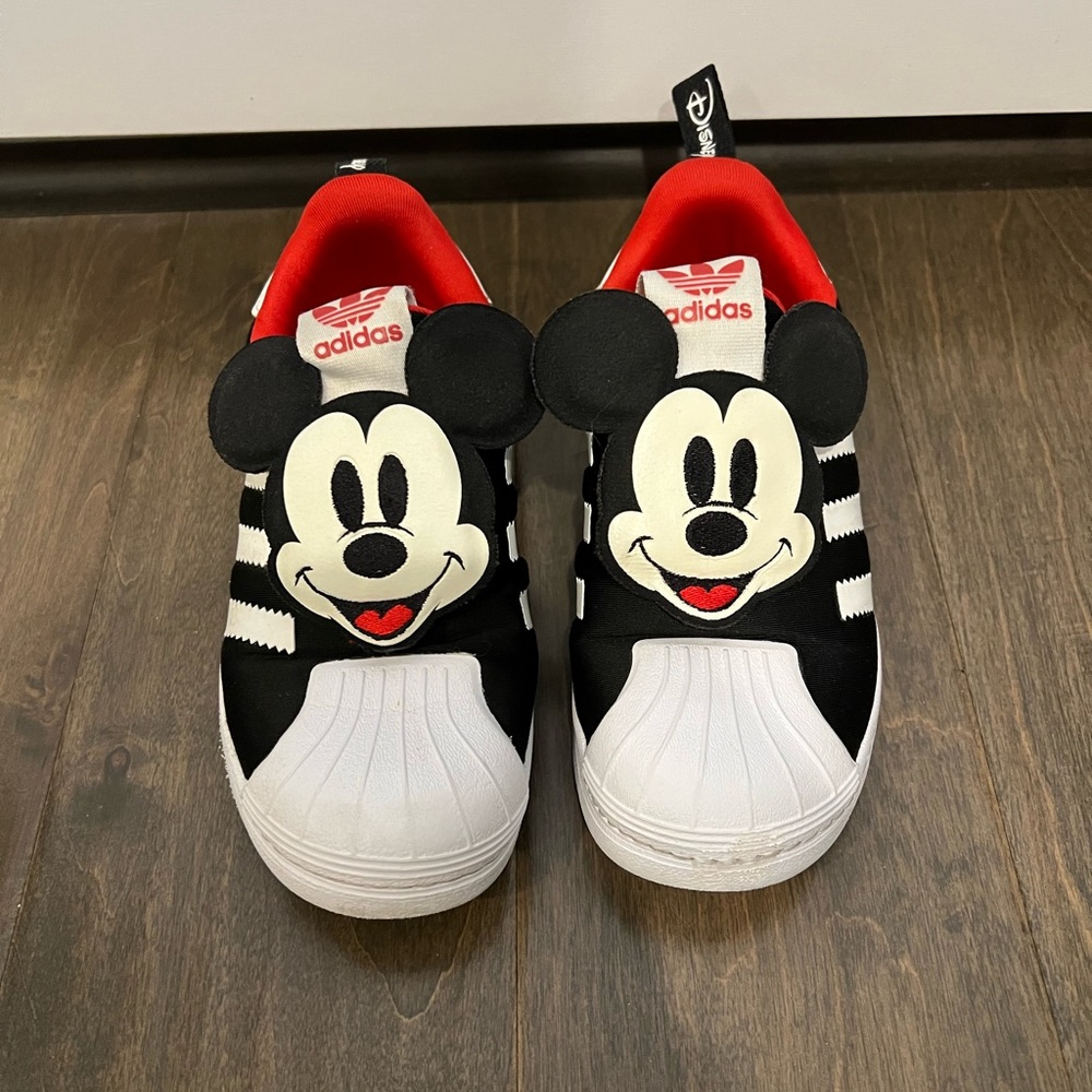 Mickey adidas superstars kids